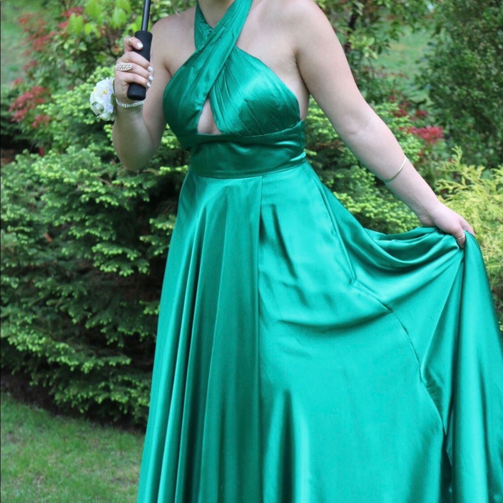 Sherri Hill Emerald Green Prom dress